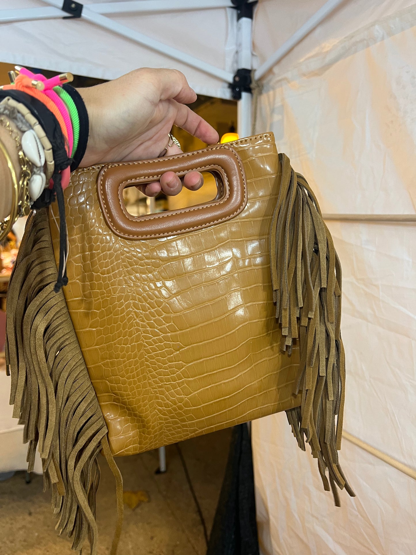 Bolso Flecos relieve